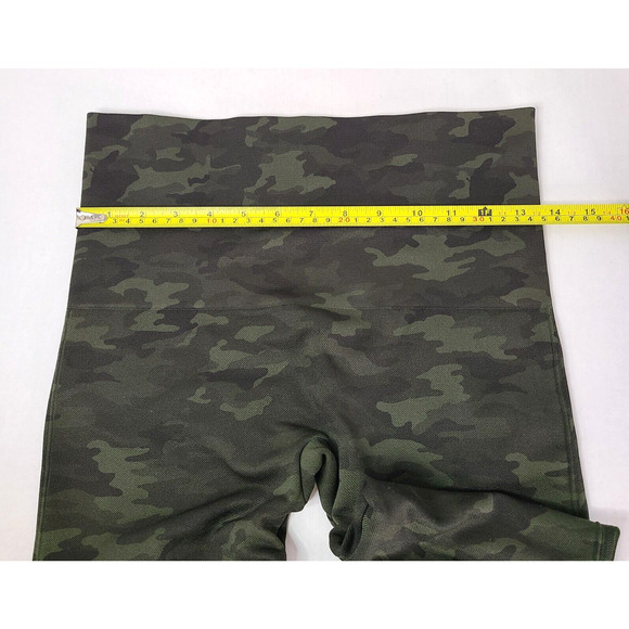 SPANX Look At Me Now Seamless Leggings XL Green Camo High Waist Full Length - Picture 8 of 10